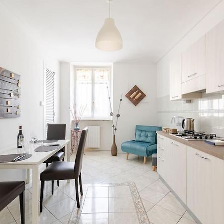 Ferienwohnung Casa Regina 3, Nel Centro Di Alba! Exterior foto