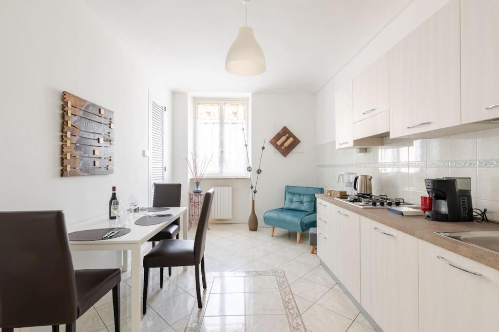 Ferienwohnung Casa Regina 3, Nel Centro Di Alba! Exterior foto